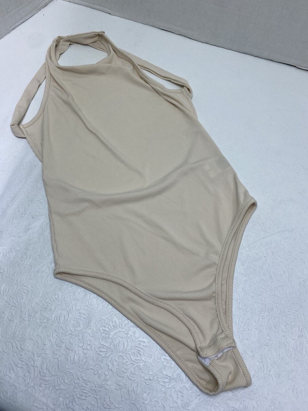 Women’s SHEIN Light Tan Cream Ribbed Bodysuit Sz Medium 6 Preowned in very GUC